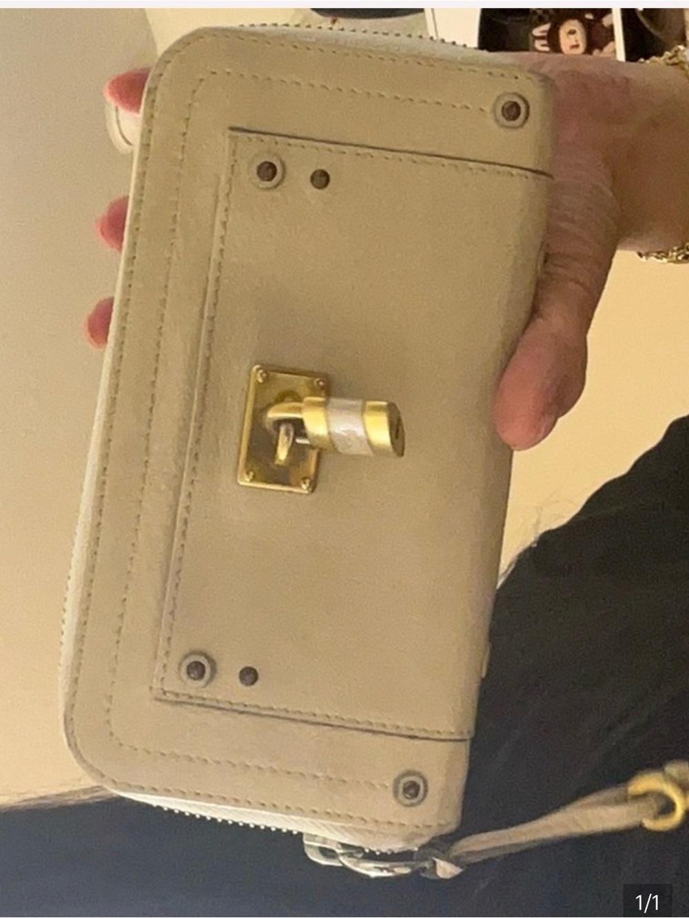 Chloé Paddington Beige Leather Zip Wallet with Gold Padlock w/authenticated card